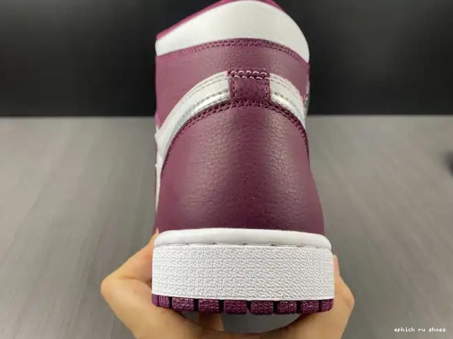 Rep OG Jordan 1 Bordeaux High Air 555088-611 0607